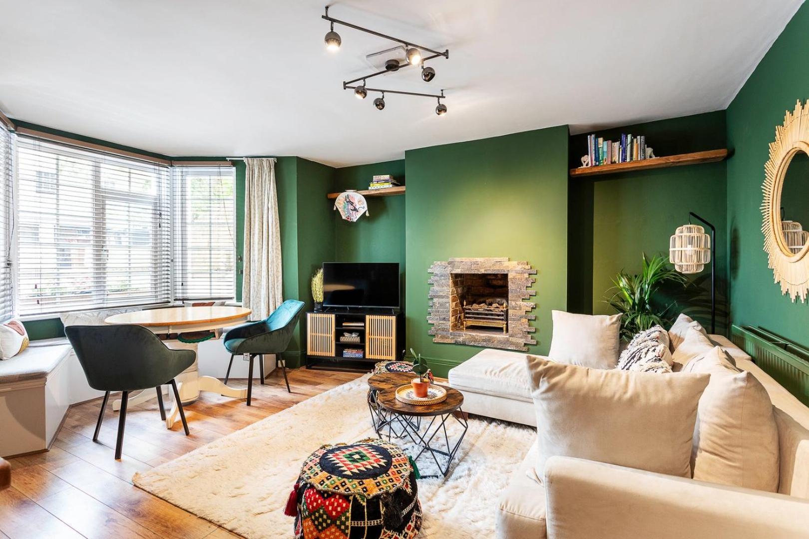 Appartement Chiswick Gem Stylish 1-bed Flat For Modern Living Londen